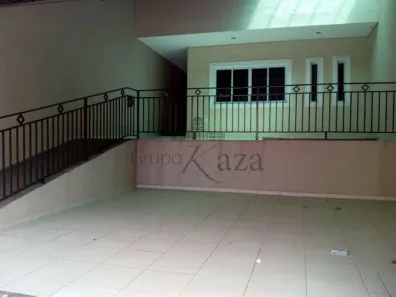 Sobrado com 4 Quartos à venda, 175m² no Loteamento Villa Branca, Jacareí