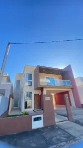 Casa de Condomínio com 5 Quartos à venda, 250m² no Lagoa, Macaé