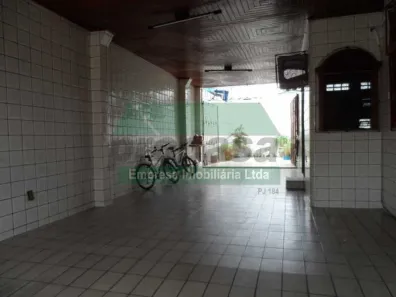 Casa com 4 Quartos à venda, 400m² no Lírio do Vale, Manaus