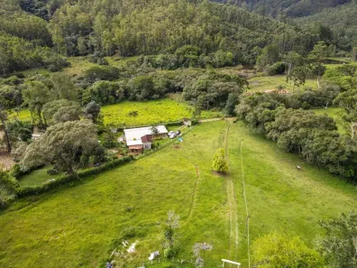 Fazenda/Sítio com 3 Quartos à venda, 190m² no Área Rural de Joanópolis, Joanópolis
