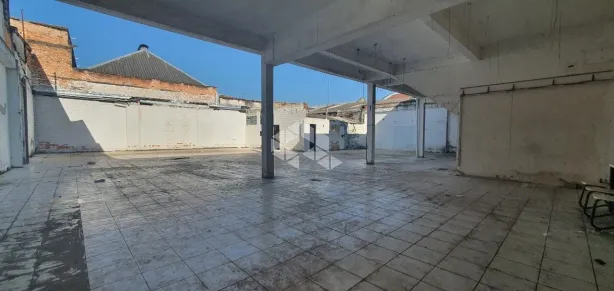 Galpão/Depósito/Armazém à venda, 428m² no Floresta, Porto Alegre