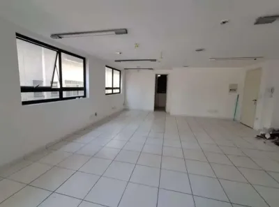 Ponto Comercial para alugar, 55m² no Cerqueira César, São Paulo