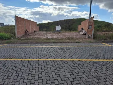 Lote/Terreno à venda, 374m² no Jardim Amália, Volta Redonda