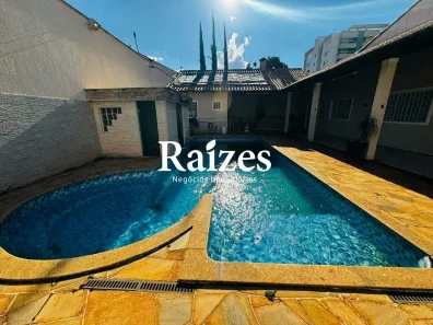Imóvel Comercial com 6 Quartos para alugar, 300m² no Santa Mônica, Uberlândia