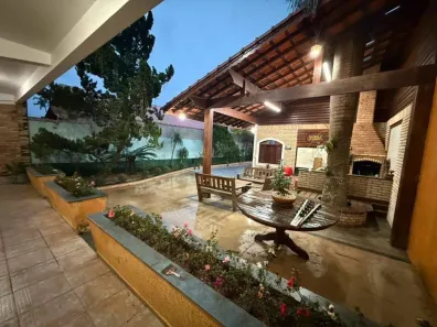 Sobrado com 3 Quartos à venda, 360m² no Balneário Flórida Mirim, Mongaguá