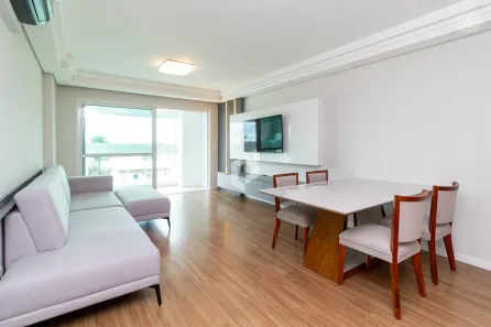 Apartamento com 2 Quartos para alugar, 97m² no Água Verde, Curitiba