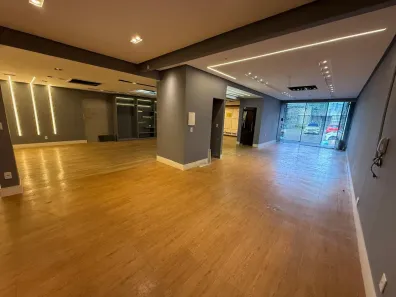 Ponto Comercial para alugar, 300m² no Nossa Senhora das Graças, Manaus
