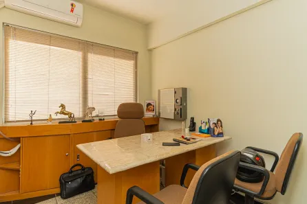 Ponto Comercial para alugar, 28m² no Liberdade, São Paulo