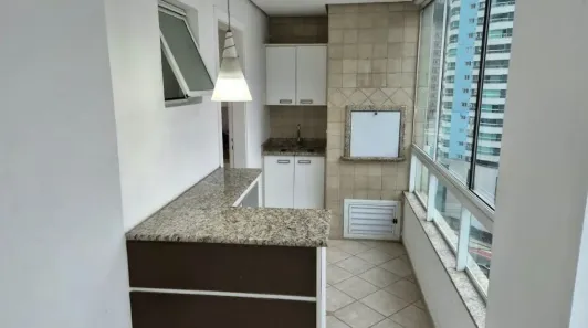 Apartamento com 3 Quartos para alugar, 165m² no Centro, Balneário Camboriú