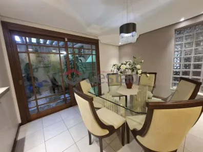 Sobrado com 4 Quartos à venda, 284m² no Estância Velha, Canoas