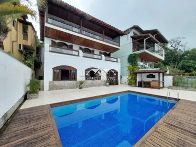 Casa com 5 Quartos à venda, 320m² no Centro, Petrópolis