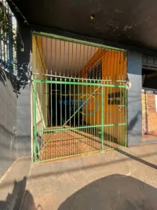 Casa com 3 Quartos para alugar, 86m² no Coliseu, Londrina