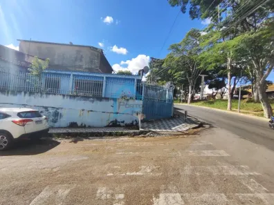Casa com 3 Quartos à venda, 360m² no Conjunto Água Branca, Contagem