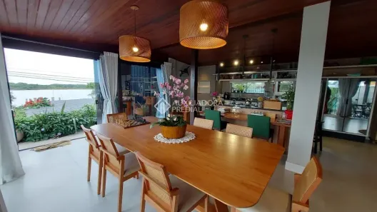 Casa com 4 Quartos à venda, 310m² no Campeche, Florianópolis
