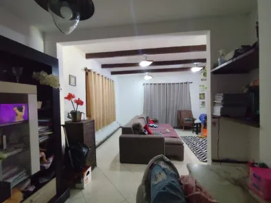 Casa com 5 Quartos à venda, 290m² no Centro (Iguabinha), Araruama