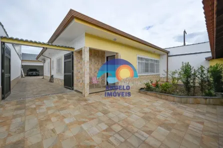 Casa com 3 Quartos à venda, 186m² no Balneário Stella Maris, Peruíbe