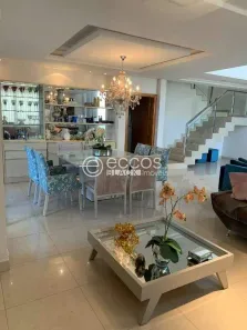 Casa com 3 Quartos à venda, 314m² no Saraiva, Uberlândia