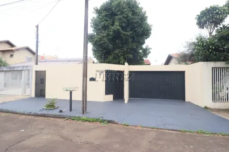 Casa com 2 Quartos à venda, 160m² no Califórnia, Londrina