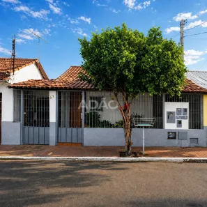 Casa com 7 Quartos à venda, 230m² no Setor Central, Goiânia
