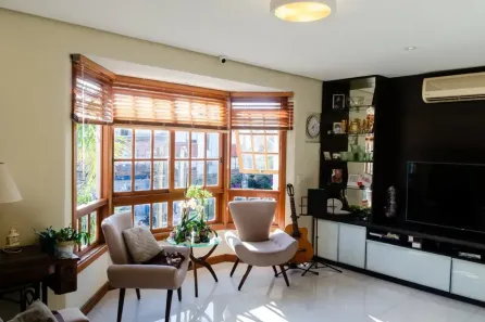 Casa com 3 Quartos à venda, 153m² no Chácara das Pedras, Porto Alegre