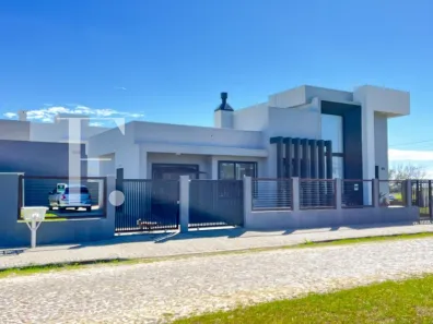 Casa com 3 Quartos à venda, 190m² no XANGRI-LÁ, Xangri-lá