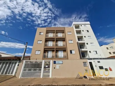 Apartamento com 2 Quartos para alugar, 45m² no Cidade Jardim, São Carlos
