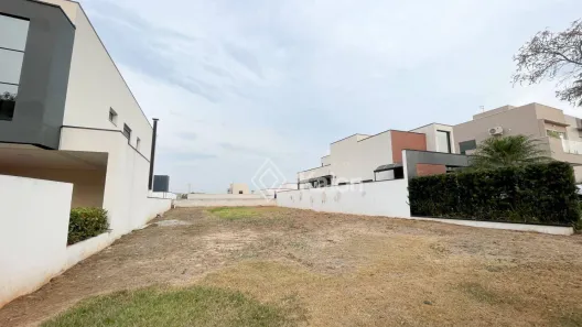 Lote/Terreno à venda, 300m² no Reserva Central Parque, Salto