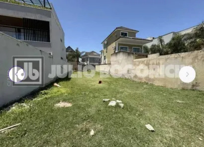 Lote/Terreno à venda, 270m² no Recreio dos Bandeirantes, Rio de Janeiro
