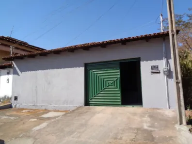 Casa com 3 Quartos para alugar, 150m² no Jardim Petrópolis, Goiânia
