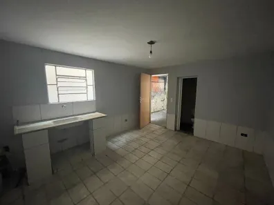 Casa com 1 Quarto para alugar, 30m² no Jardim Cecy, São Paulo