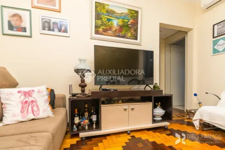 Apartamento com 3 Quartos à venda, 58m² no São João, Porto Alegre