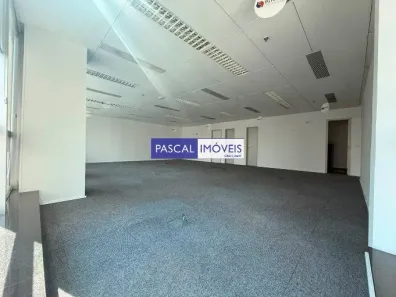Sala Comercial para alugar, 212m² no Vila Olímpia, São Paulo