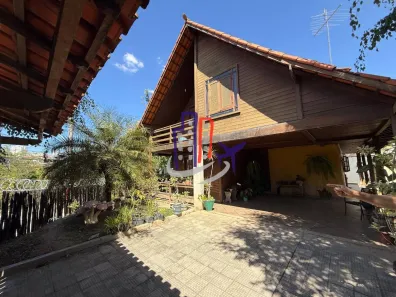 Casa com 3 Quartos à venda, 1400m² no Tijuca, Contagem