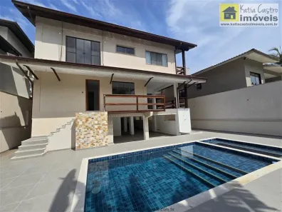 Casa de Condomínio com 4 Quartos à venda, 474m² no Camboinhas, Niterói