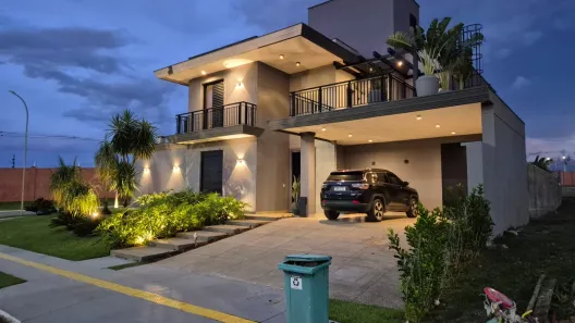 Sobrado com 4 Quartos à venda, 515m² no Jardins França, Goiânia