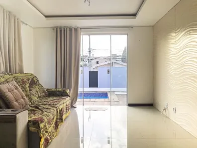 Casa com 2 Quartos à venda, 180m² no Centro, Pelotas