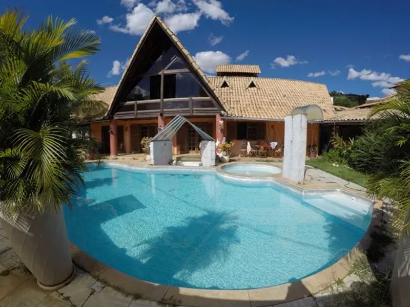 Casa com 4 quartos — Paquetá, Belo Horizonte
