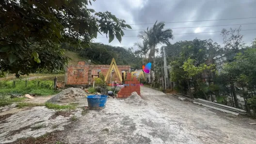 Lote/Terreno à venda, 600m² no Santa Lídia, Penha