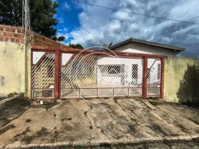 Casa com 2 Quartos para alugar, 10m² no Centro, Marília