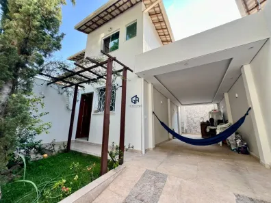 Casa com 2 Quartos à venda, 131m² no Santa Amélia, Belo Horizonte