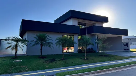 Casa com 3 Quartos à venda, 243m² no Jardins França, Goiânia