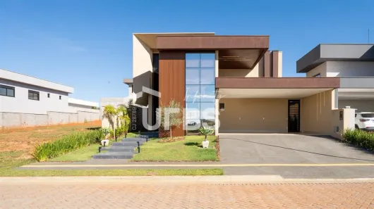 Casa de Condomínio com 4 Quartos à venda, 286m² no Jardins Itália, Goiânia
