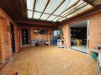 Casa com 3 Quartos à venda, 240m² no Navegantes, Porto Alegre