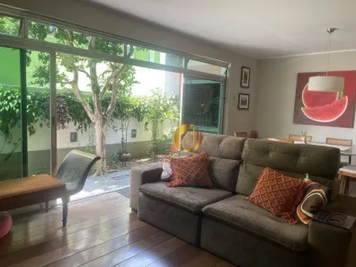 Casa com 3 Quartos à venda, 210m² no Vila Ipojuca, São Paulo