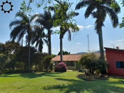 Fazenda/Sítio com 4 Quartos à venda, 250m² no Centro, Porangaba