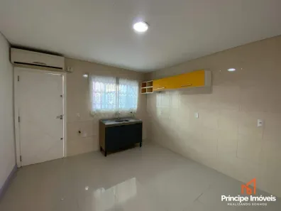 Casa com 2 Quartos para alugar, 80m² no Guanabara, Joinville