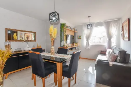 Apartamento com 2 Quartos à venda, 61m² no Sítio Cercado, Curitiba