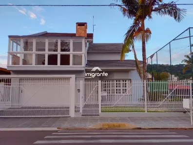 Casa com 4 Quartos à venda, 300m² no Universitário, Santa Cruz do Sul