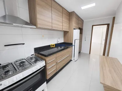 Apartamento com 3 Quartos para alugar, 150m² no Centro, Balneário Camboriú