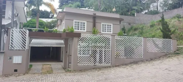 Casa com 4 Quartos à venda, 200m² no São Luiz, Brusque